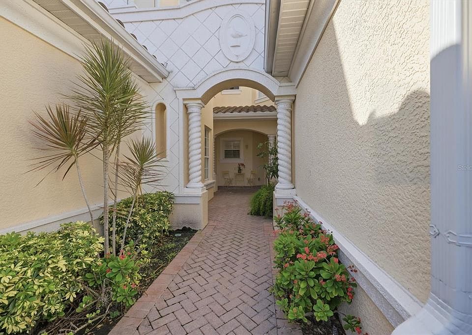 1st image of 703 TRIANO CIRCLE #703