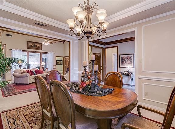 2nd image of 6111 Belvidere Cir