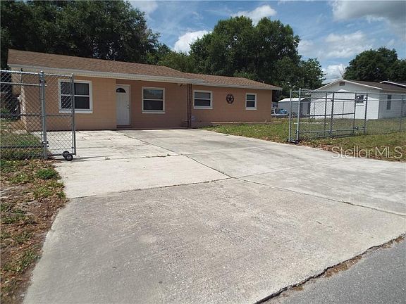 3rd image of 4301 Carolyn Way