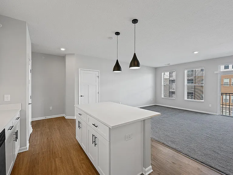 Monmouth Row Apartments — Photo 122