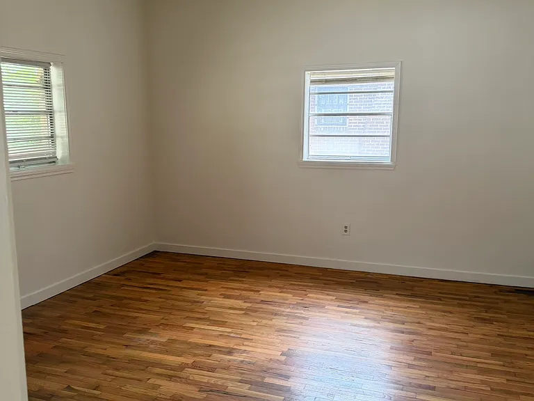 2123 Maple St — Photo 6