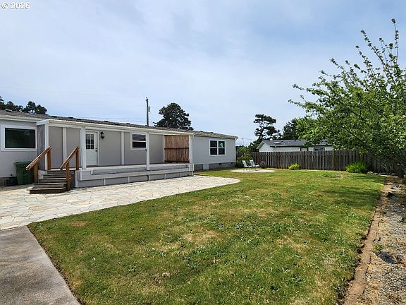 4th image of 255 15th St SE