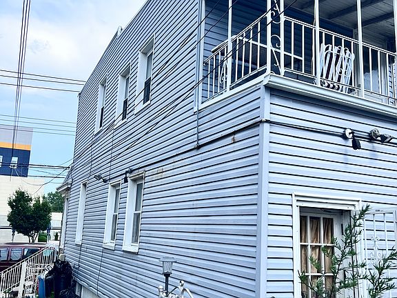 5th image of 20-30 127th St #1