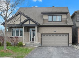 101 Red Rock Ln, Ottawa, ON K2J6H2
