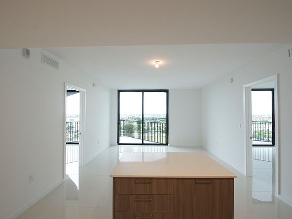 3rd image of 5300 Paseo Blvd APT 709