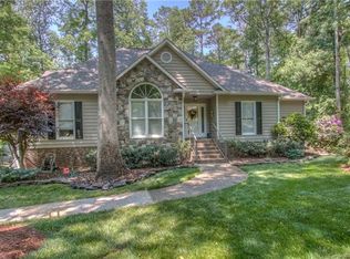 2833 Wimbledon Dr, Gastonia, NC 28056