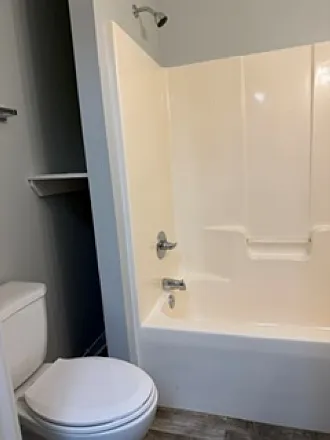 2 bed, $1,350 — Photo 4