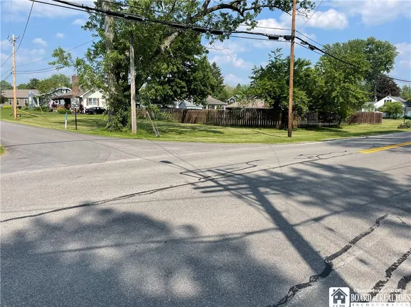 Main St #33, Bemus Pt, NY 14712