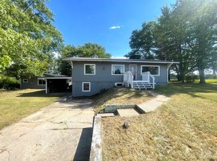 7068 E Howard City Edmore Rd, Vestaburg, MI 48891