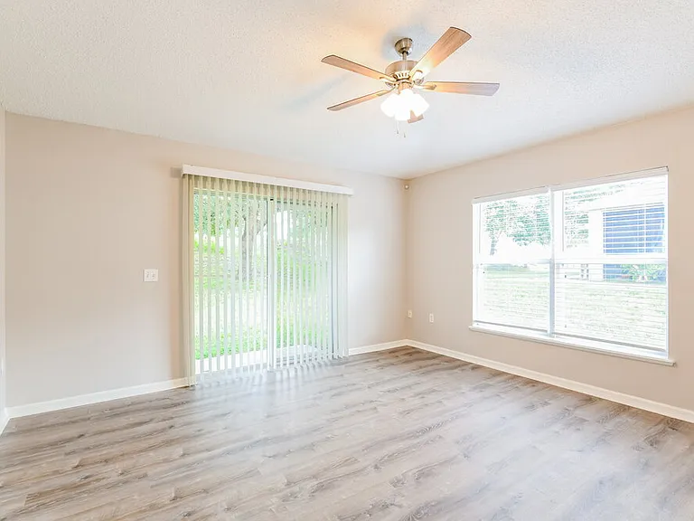 1117 Windy Bluff Dr — Photo 6