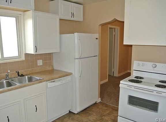 3rd image of 3949 W Kentucky Ave
