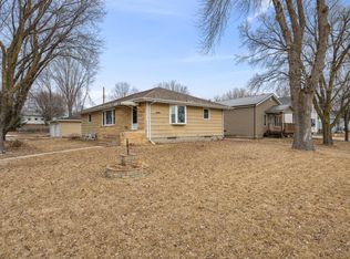 210 8th St, Gaylord, MN 55334