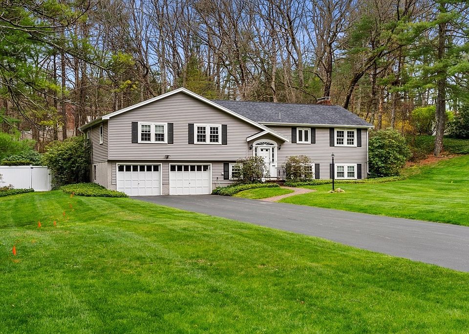 1st image of 25 Farrwood Dr