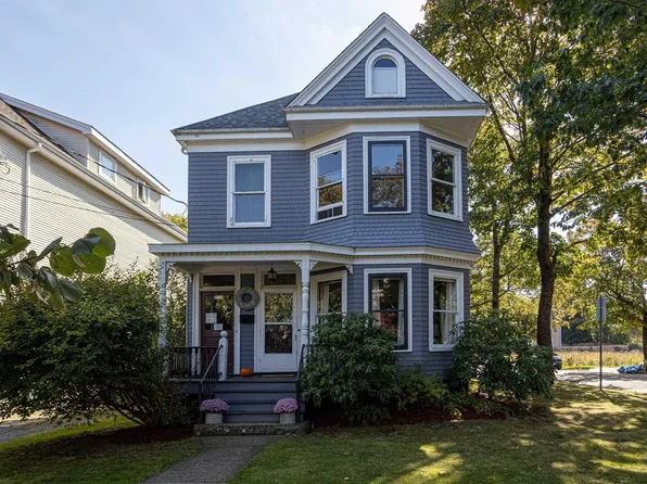 5554 Atlantic St #5556, Halifax, NS B3H 1G4