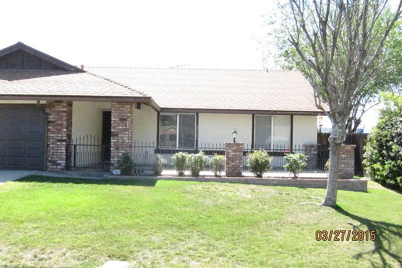 1st image of 25647 White Oak Dr