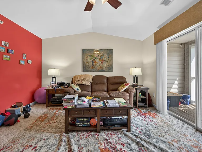 215 S Knollwood Dr — Photo 15