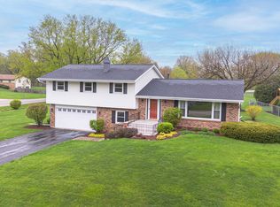 1083 Palau Pkwy, Rockford, IL 61108