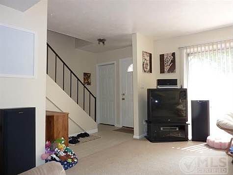 3rd image of 221 Westwood Dr