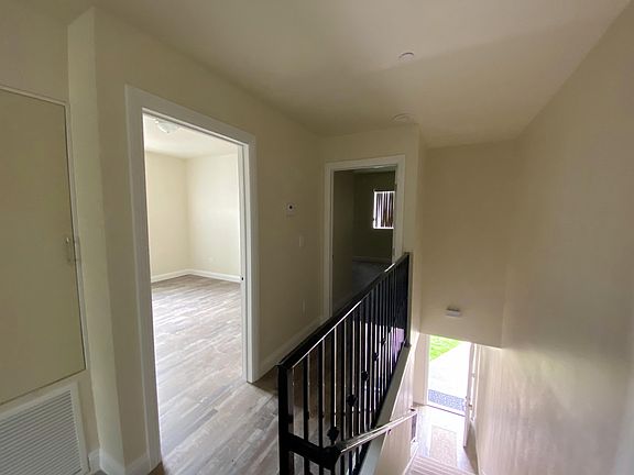 4th image of 816 W 47th St #1