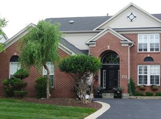 4650 Whitehall Ln, Algonquin, IL 60102