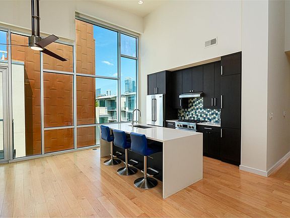 3rd image of 1600 Barton Springs Rd Unit 5601