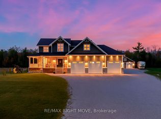 2448 Stockdale Rd, Severn, ON L3V8C2