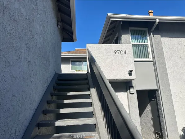 9704 Bickley Dr, Huntington Beach, CA 92646