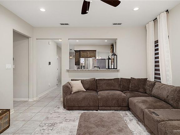 5th image of 507 S Viento Dorado St