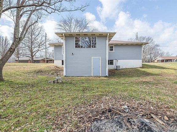 5th image of 2612 Sherry Ln