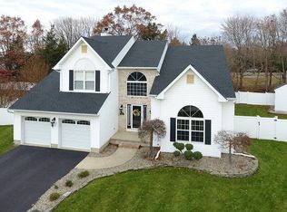 190 Constitution Ave, Toms River, NJ 08753