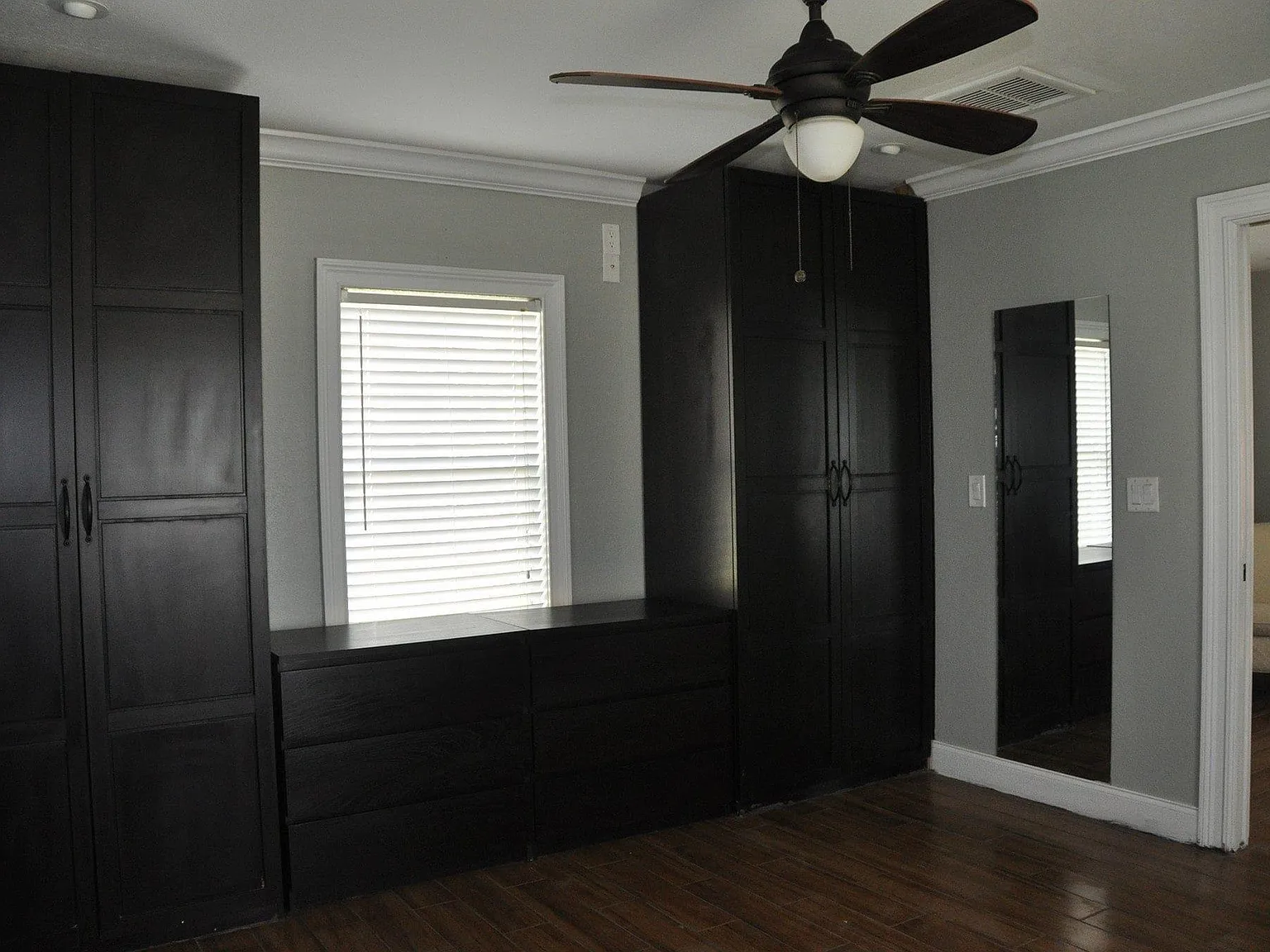 1592 Magnolia Dr — Photo 4
