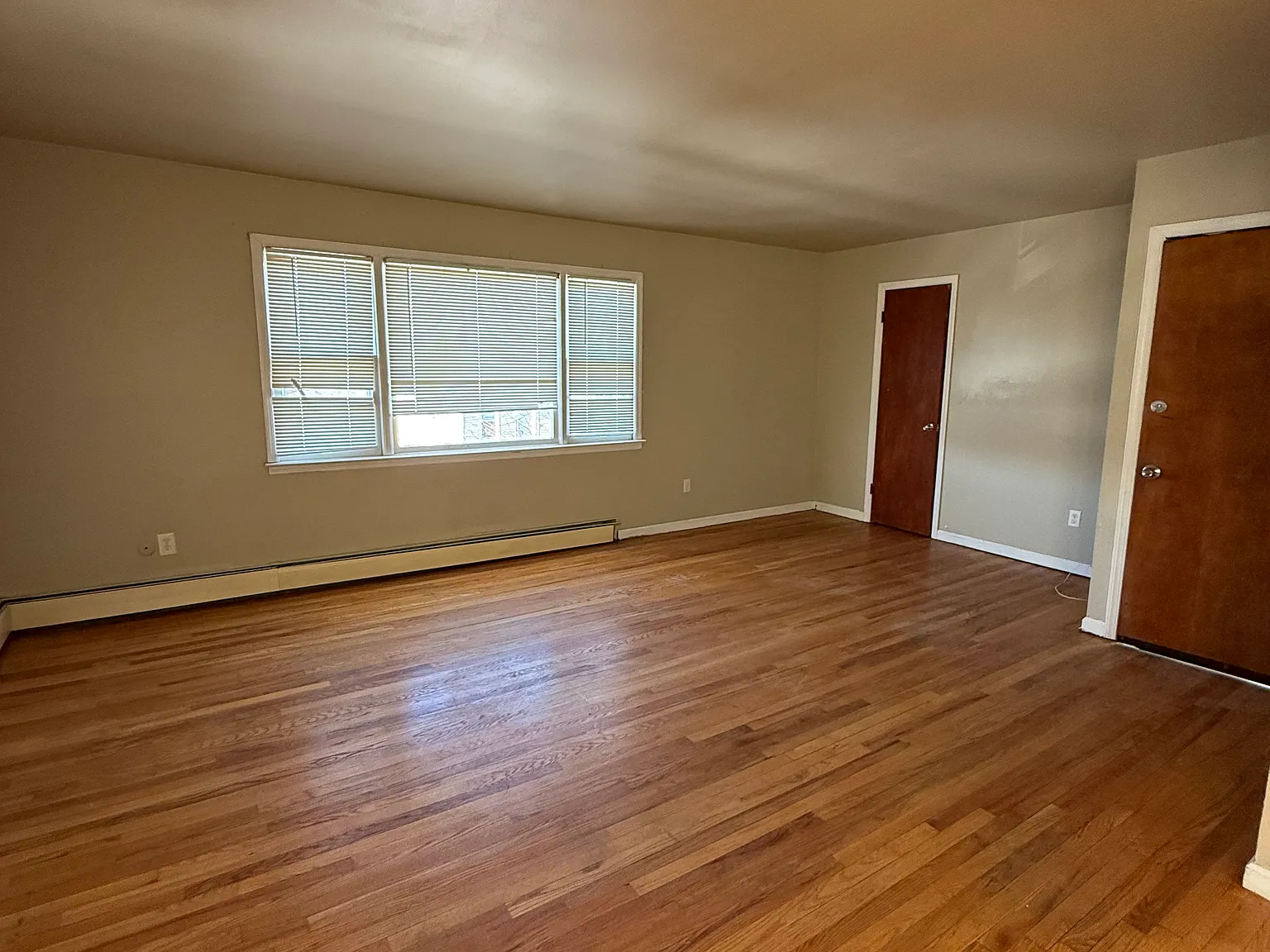 3 bed, $2,900 — Photo 4