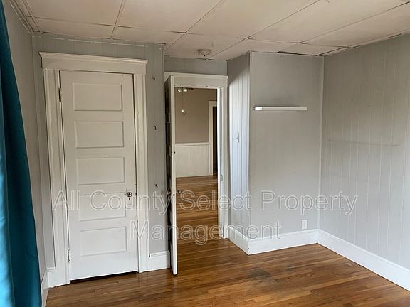 2nd image of 195 Jefferson Ave #2
