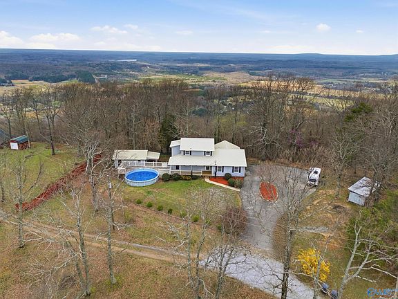 2nd image of 585 Bell Point Rd