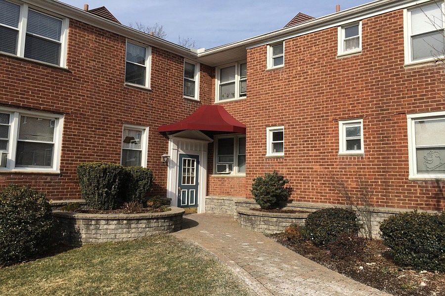 1st image of 15 Bryant Cres