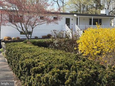 822 Walker Rd, Great Falls, VA, 22066