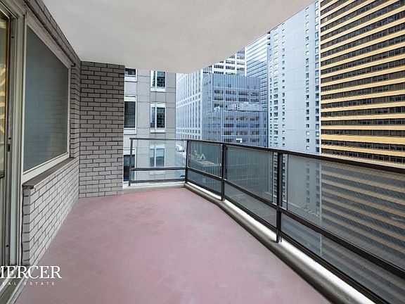 4th image of 159 W 53rd St #20AB