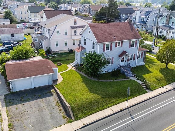 3rd image of 500 Urban Ave