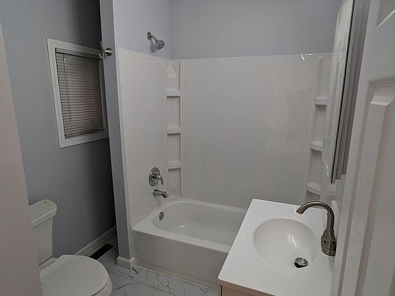 3rd image of 618 N 24th Ave W #1