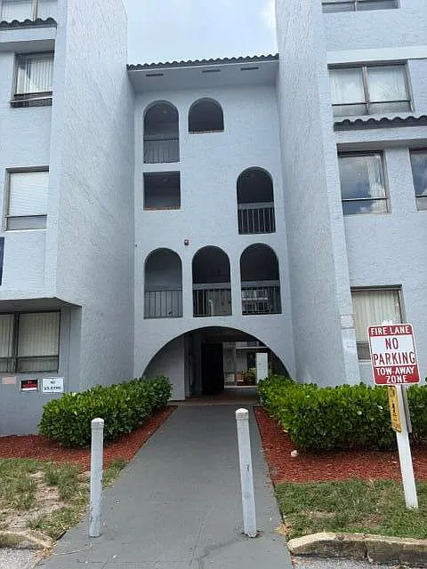Presidential Golfview — Photo 2