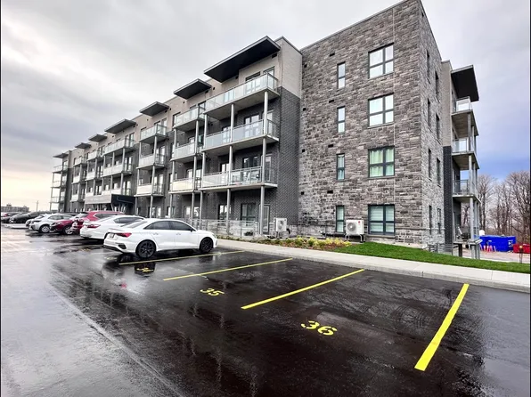 1101 Lackner Pl #411, Kitchener, ON N2A 0L3