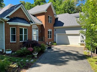 48 Fairfield Rd, Hartfield, VA 23071