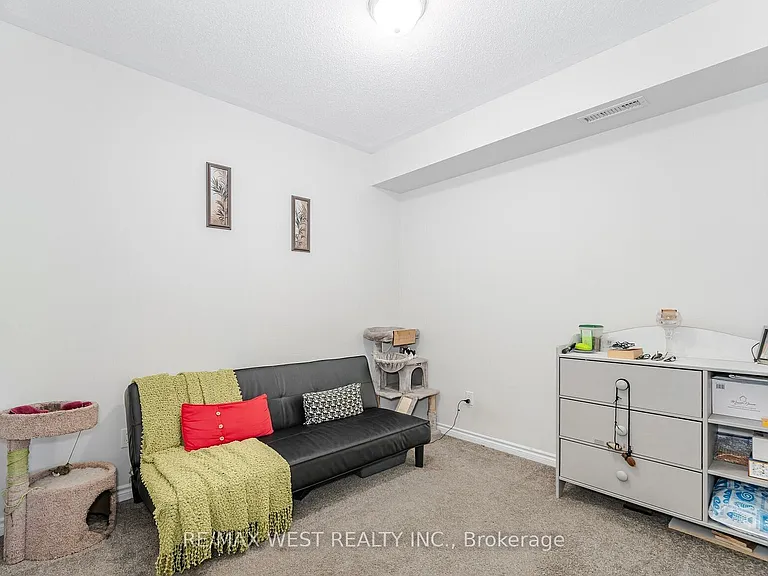 570 Lolita Gdns #209 — Photo 4