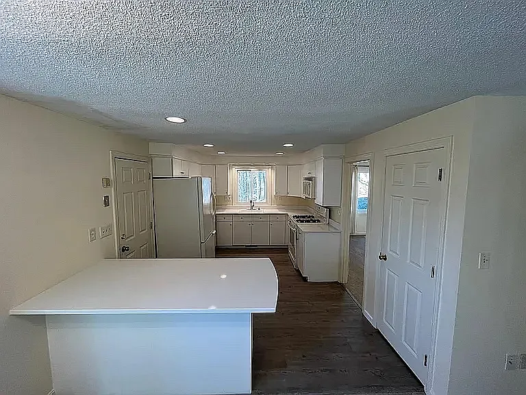18 Crawford Ln — Photo 10