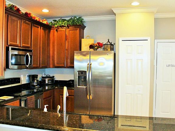 3rd image of 9512 W Park Village Dr APT 106