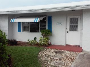 1317 SW Lake Ct, Boynton Beach, FL 33426