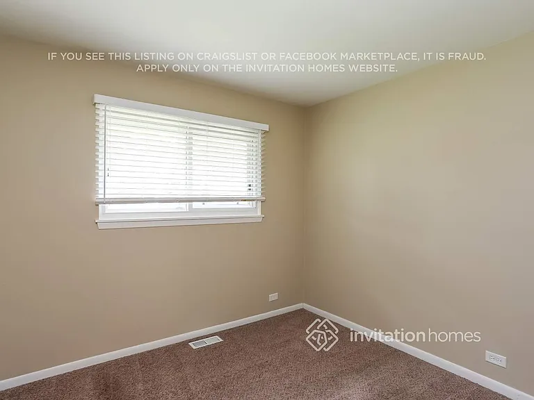 137 Shadywood Ln — Photo 14