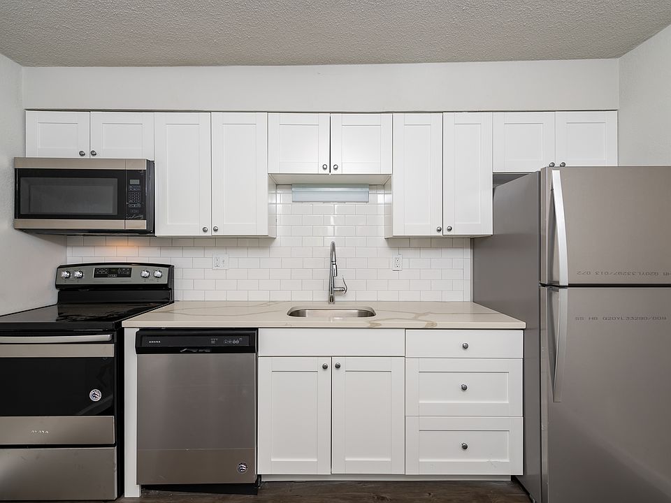 1st image of 3735 Cambridge Ave #7A2