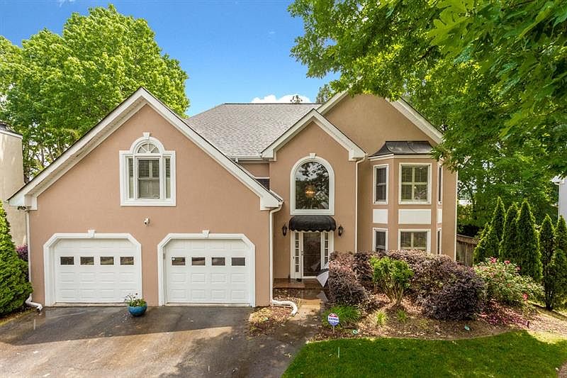 1st image of 3004 Eglantine Ct