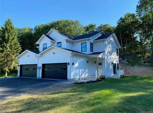 40 Hidden Acres Rd, Marlboro, NY 12542